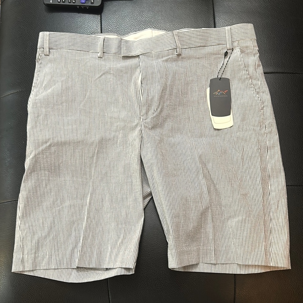 Brand new Vintage Greg Norman collection Seersucker Shorts w40